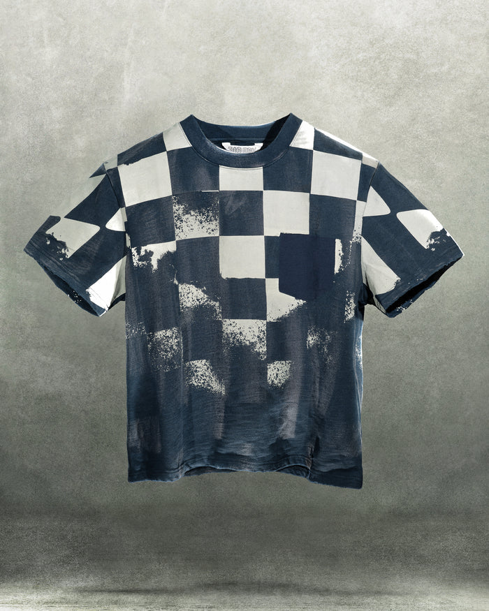 'CHECKERBOARD' TEE SHIRT IN VINTAGE NAVY