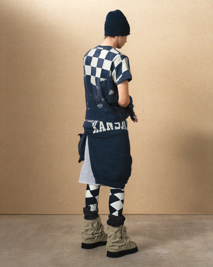 'CHECKERBOARD' TEE SHIRT IN VINTAGE NAVY