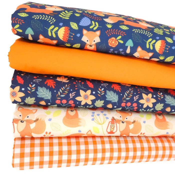 Fat quarter bundle with foxes in cream and na