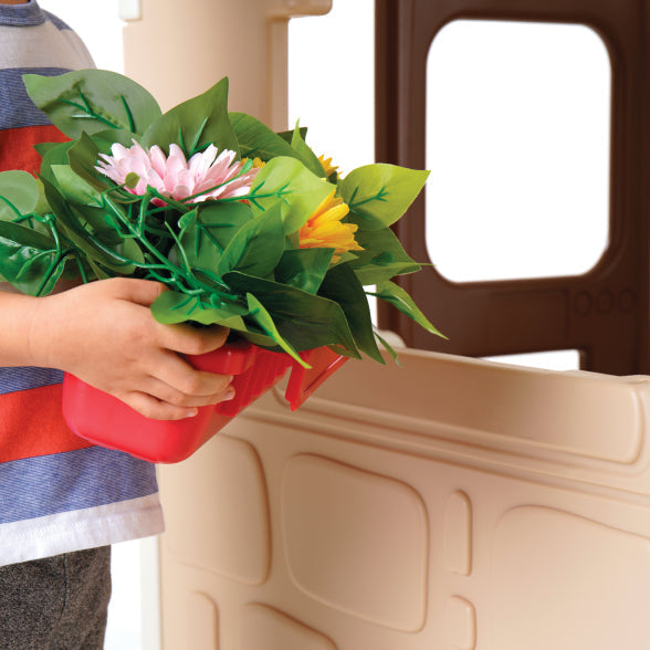 GROW N UP COUNTRY MANOR PLAYHOUSE