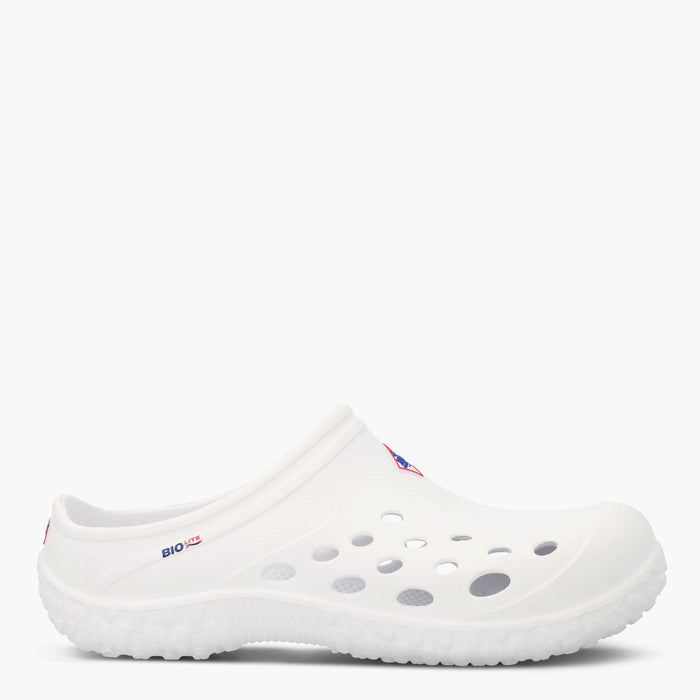 Muckster Lite Liberty Men's Clog MMLCMU01 white clog shoe on a white background