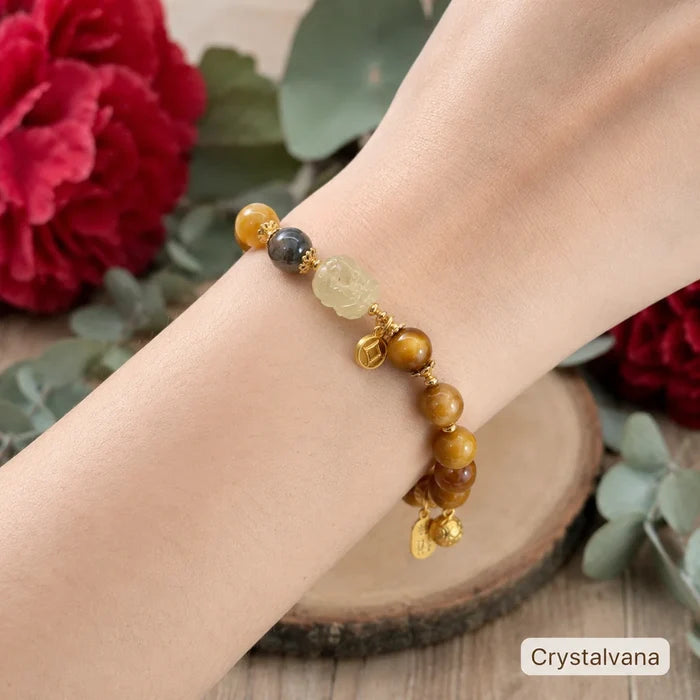 Elastic cord tiger eye bracelet comfortable fit - detail four